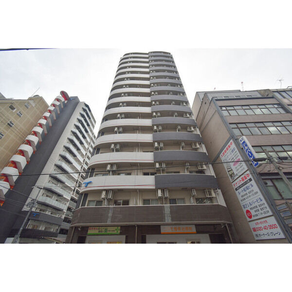 BUILDING