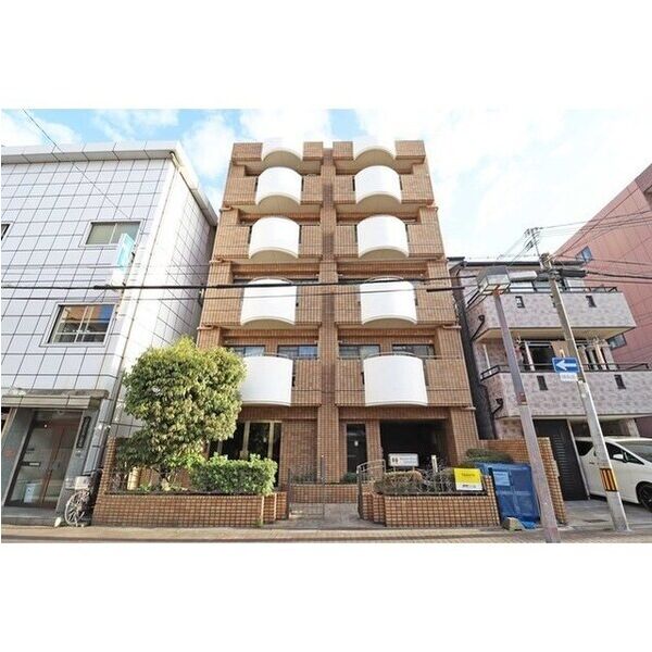 BUILDING