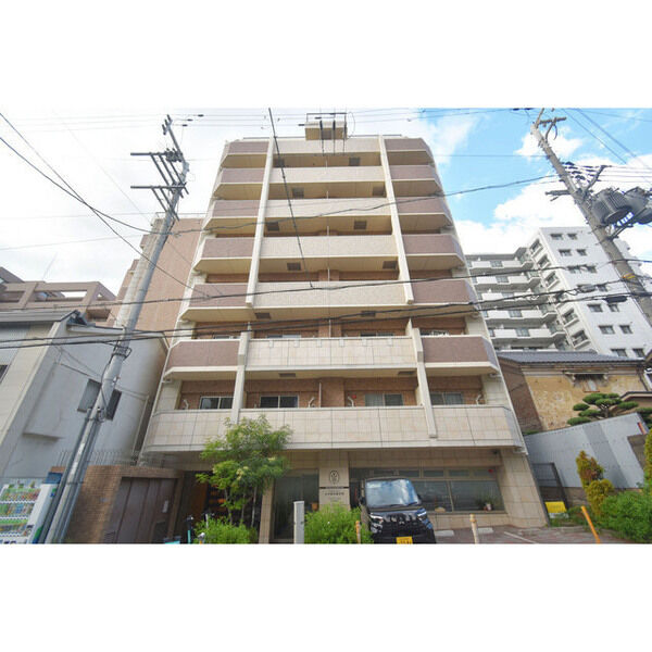 BUILDING