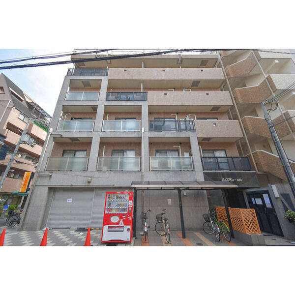 BUILDING