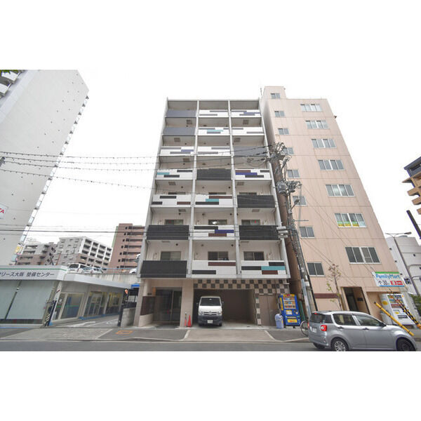 BUILDING