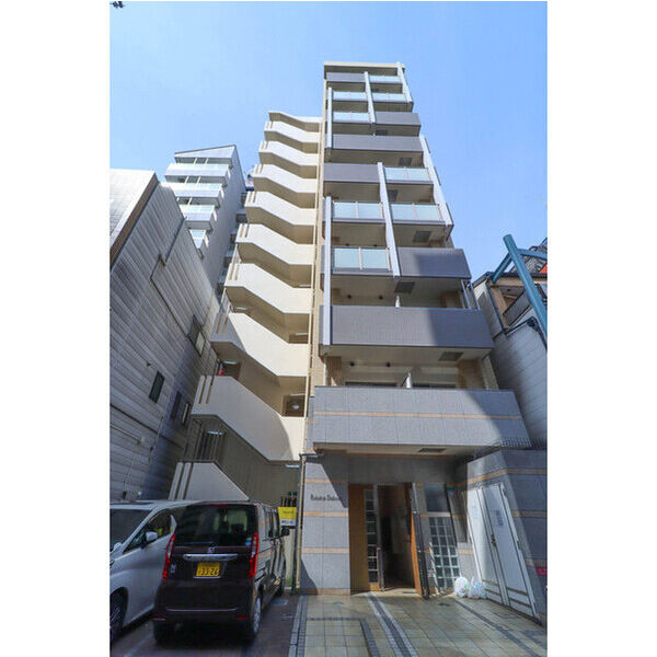 BUILDING