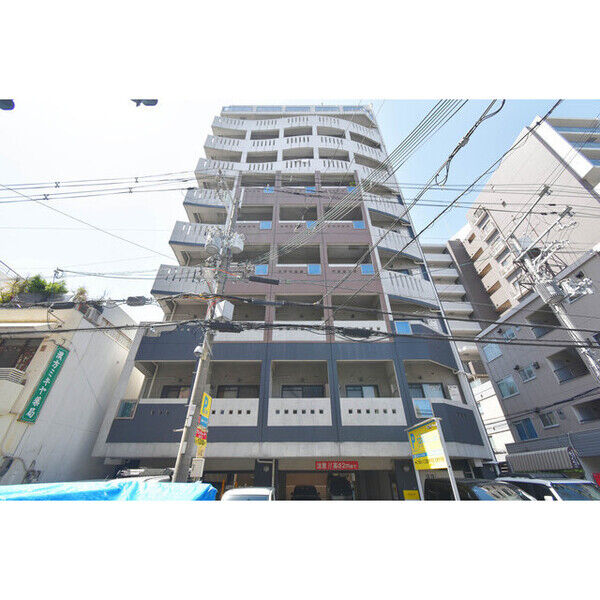 BUILDING