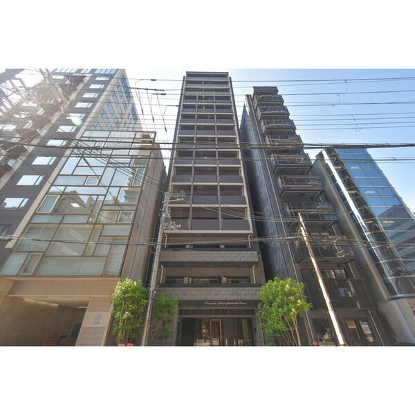 BUILDING