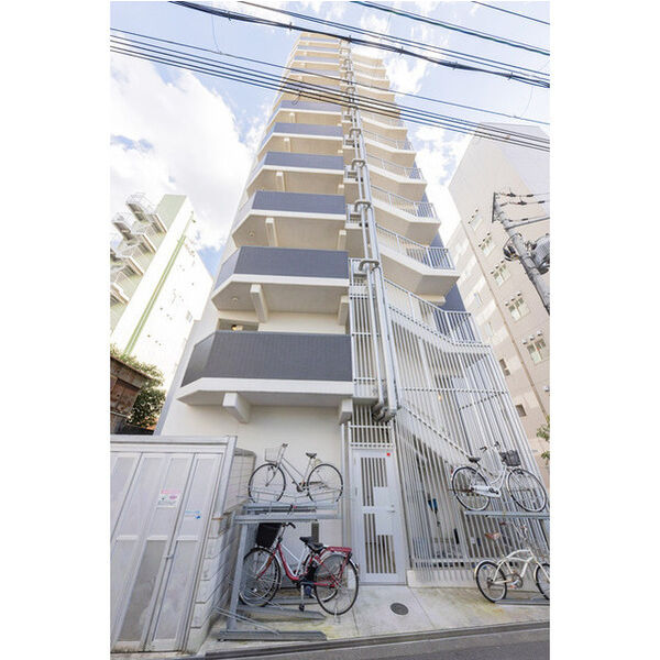 BUILDING