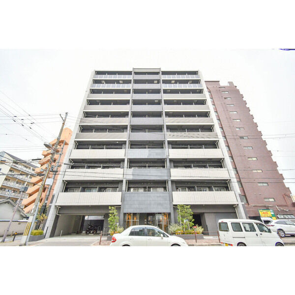 BUILDING