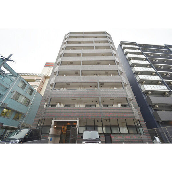 BUILDING