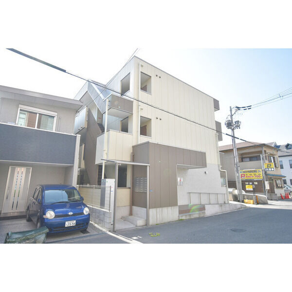 BUILDING