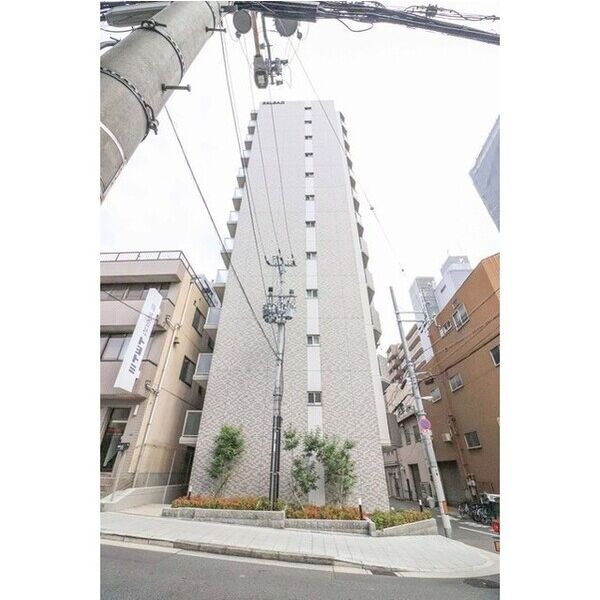 BUILDING
