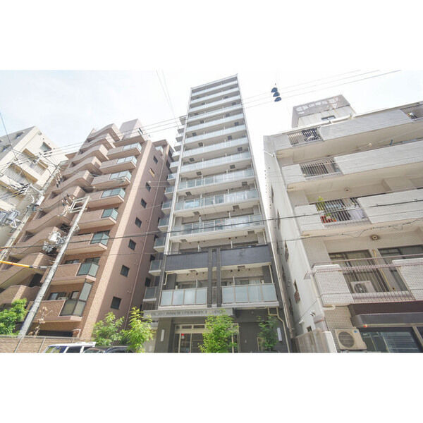 BUILDING