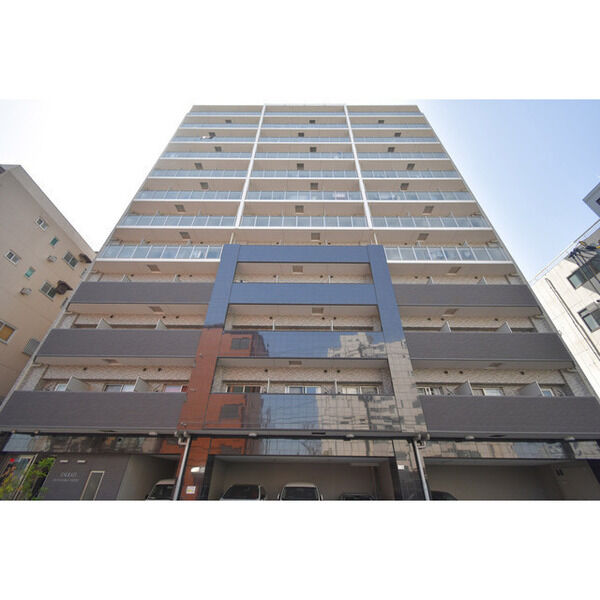 BUILDING