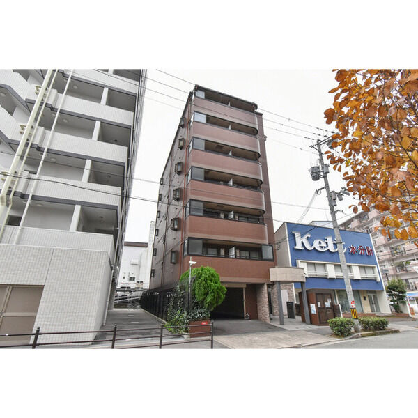 BUILDING