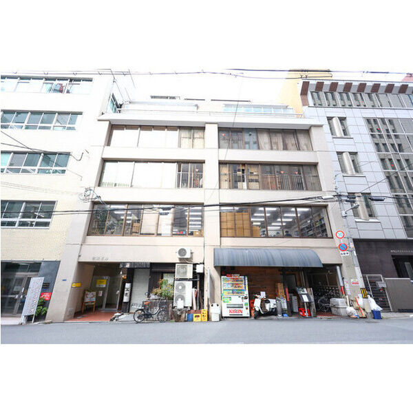 BUILDING