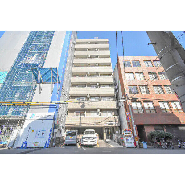 BUILDING