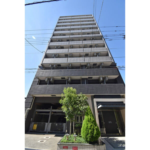 BUILDING