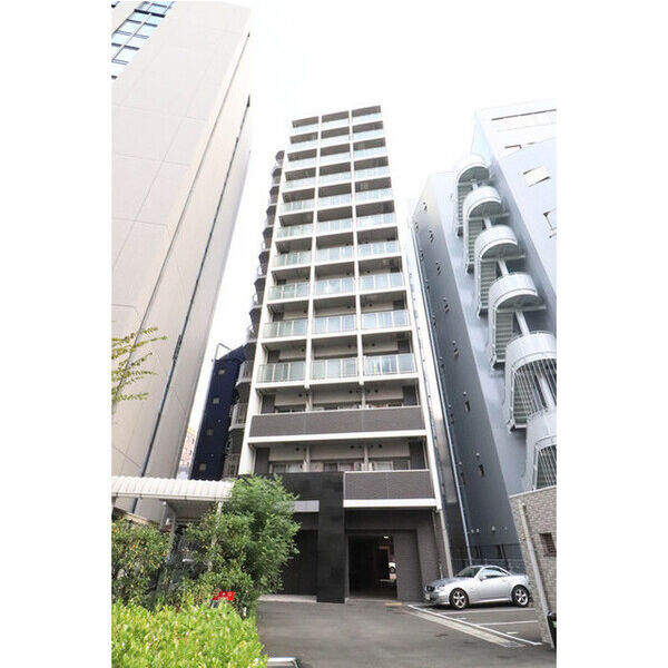 BUILDING