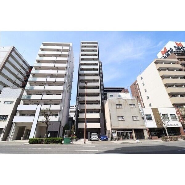 BUILDING