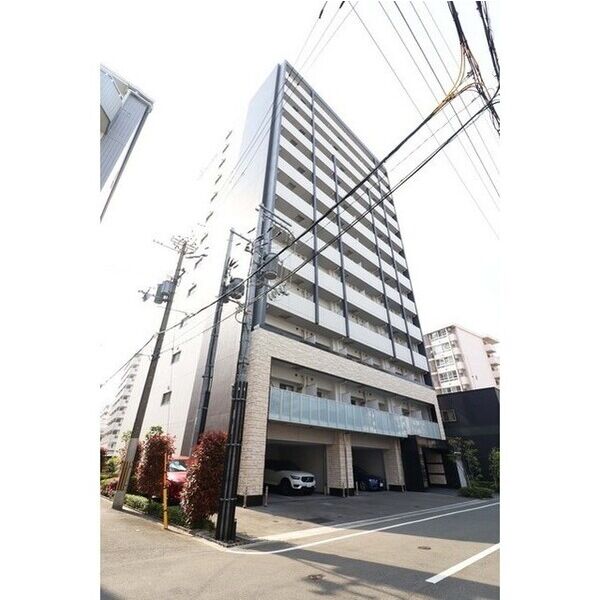 BUILDING