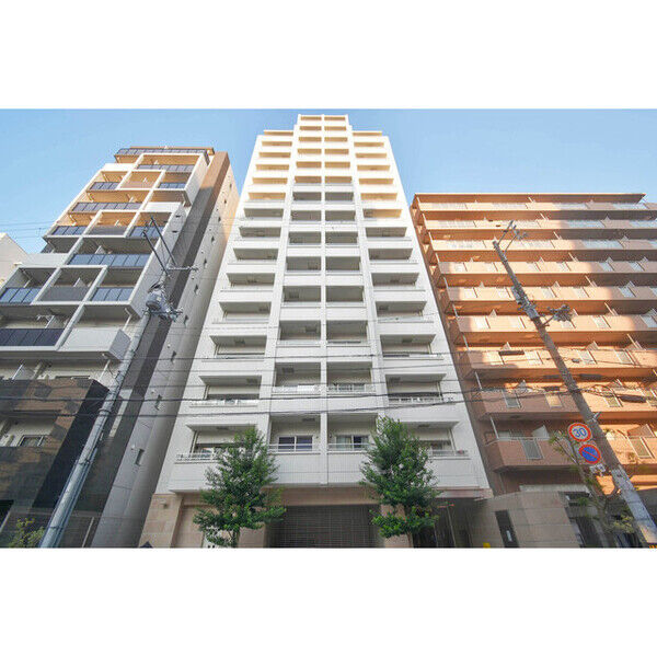BUILDING