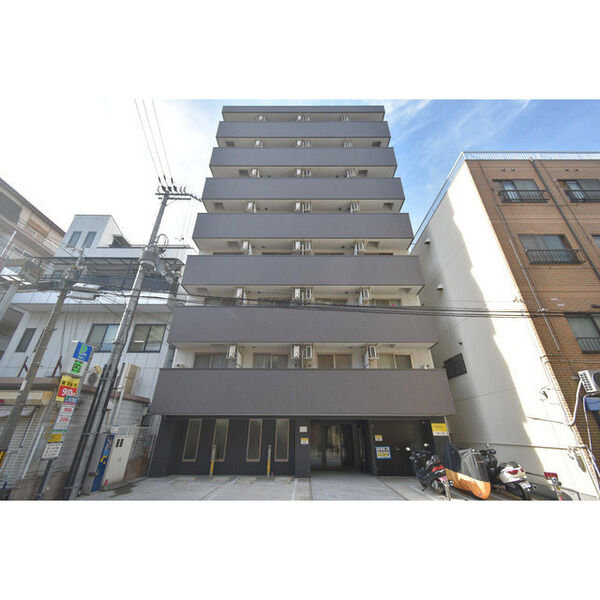 BUILDING