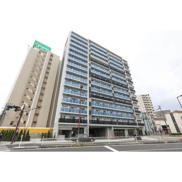 BUILDING