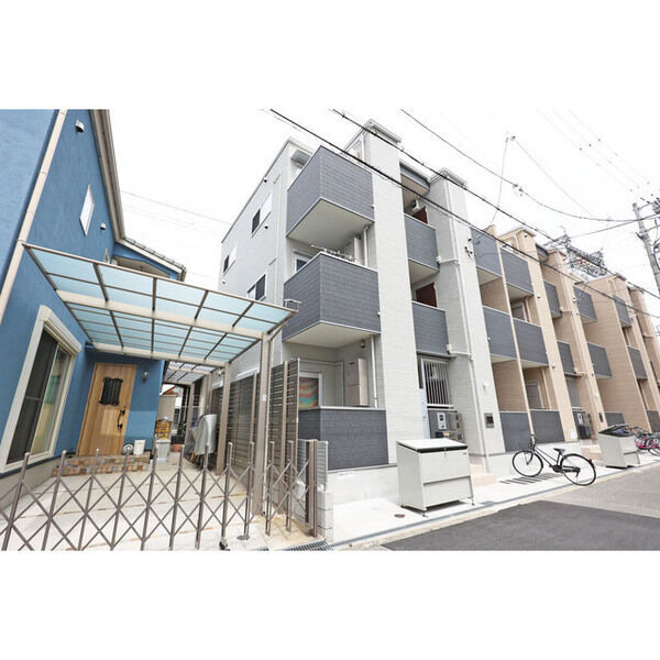 BUILDING