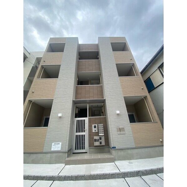 BUILDING