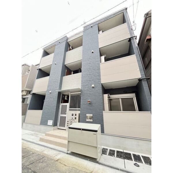 BUILDING