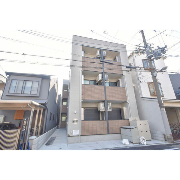 BUILDING