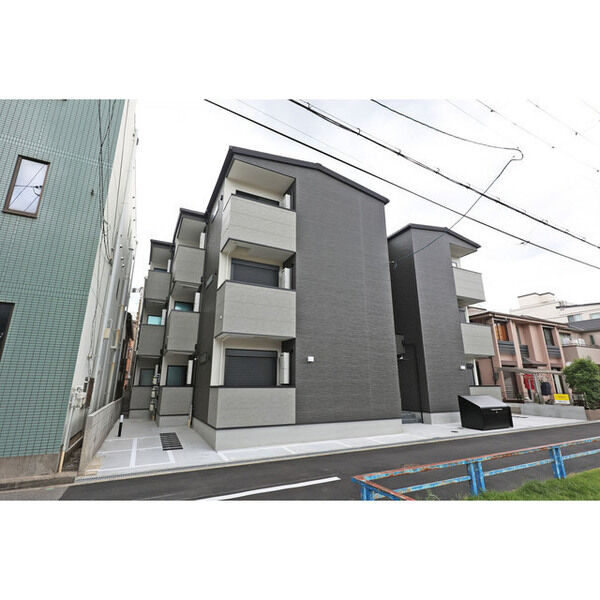 BUILDING