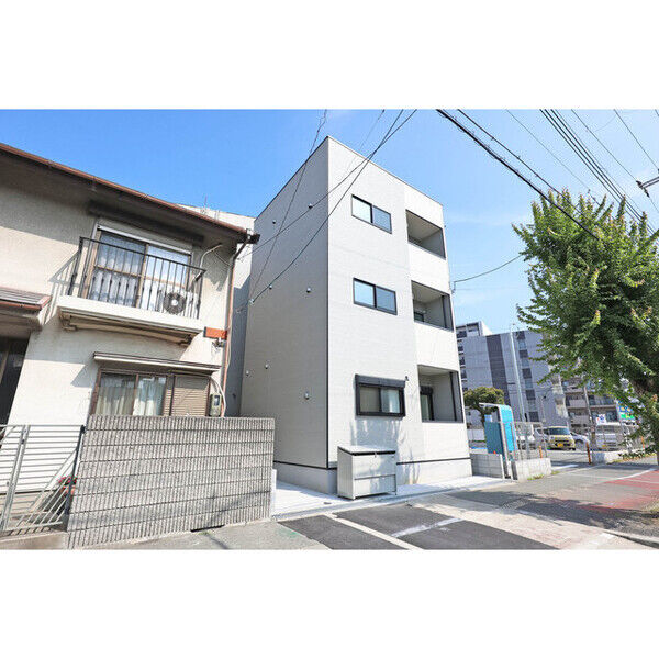 BUILDING
