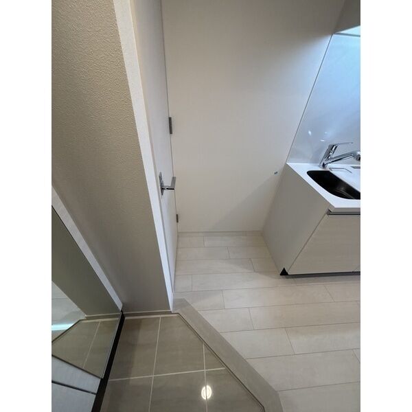 アドバンス京都烏丸町の室内写真6枚目