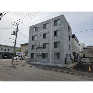 TRIPLE M (トリプルエム)