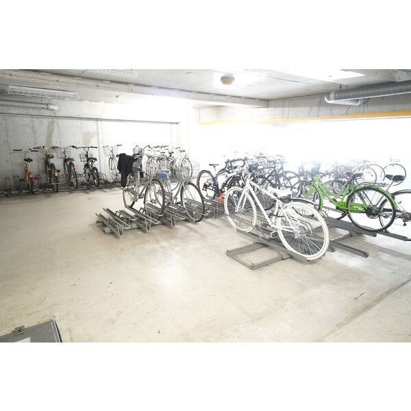 ドゥーエ江坂IIIの外観10枚目