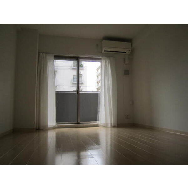 ラクラス新大阪の室内写真3枚目