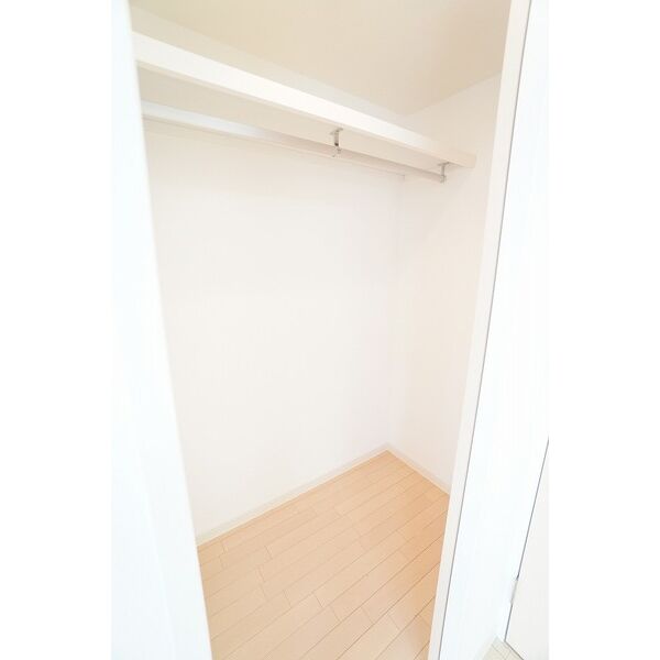 ドゥーエ江坂IIIの室内写真6枚目