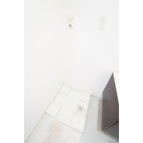 ドゥーエ江坂IIIの室内写真8枚目