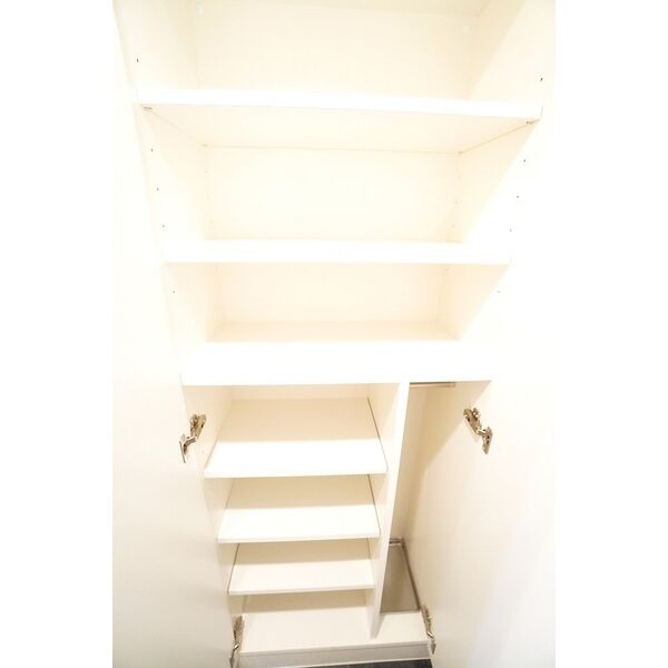 ドゥーエ江坂IIIの室内写真9枚目