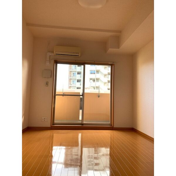 オーキッドレジデンス塚本の室内写真1枚目