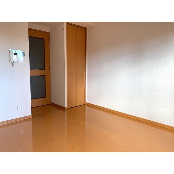 オーキッドレジデンス塚本の室内写真2枚目