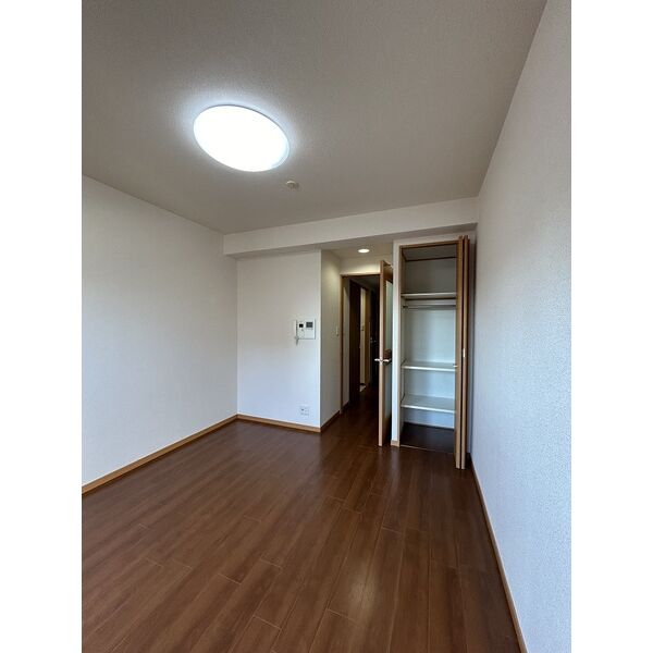 オーキッドレジデンス塚本の室内写真10枚目