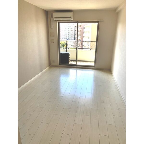 スプランディッドIの室内写真1枚目