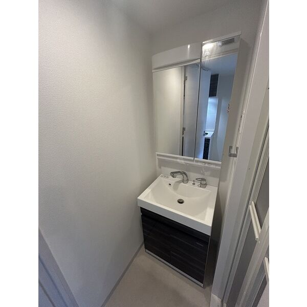 ライジングメゾン新大阪サウスの室内写真5枚目