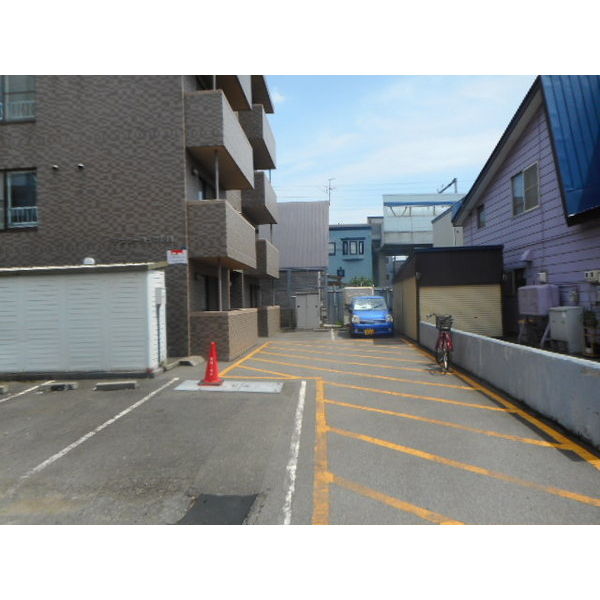 敷地内／建物