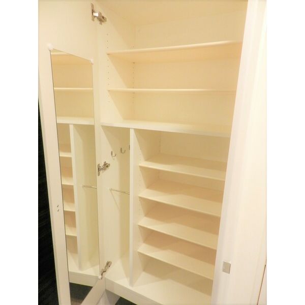 ランドセントラル梅田の室内写真9枚目