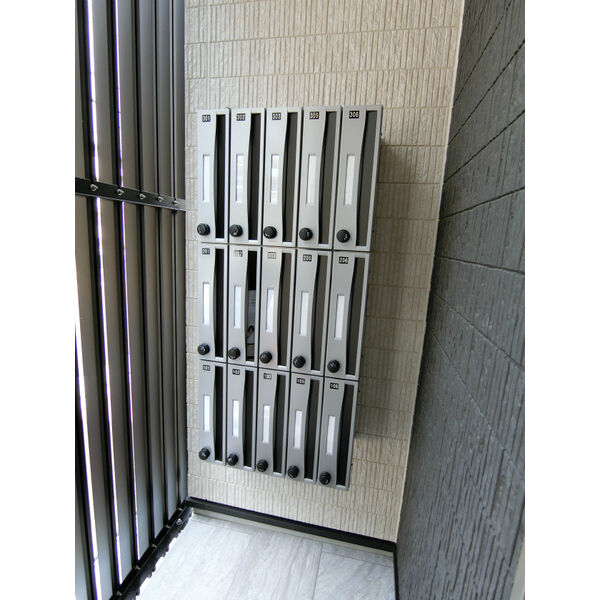 リブリ・アベリアの外観4枚目