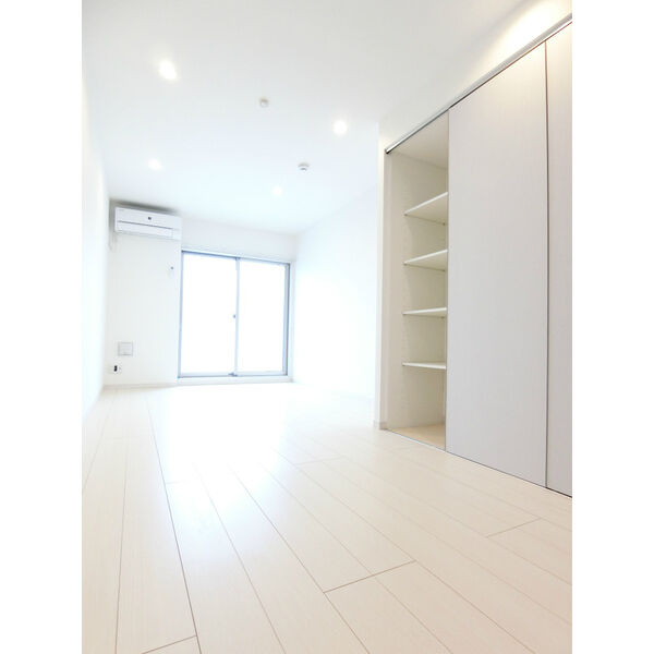 リブリ・クルールの室内写真1枚目