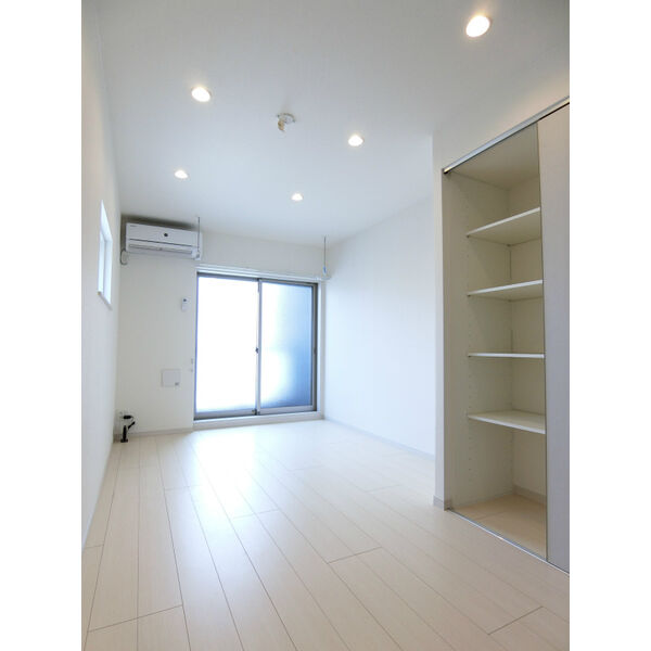 リブリ・フルール千里丘の室内写真1枚目