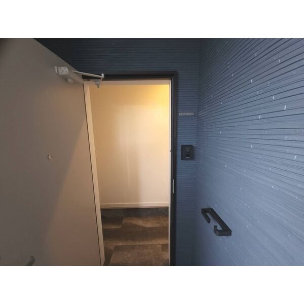 REGIES中百舌鳥の室内写真1枚目