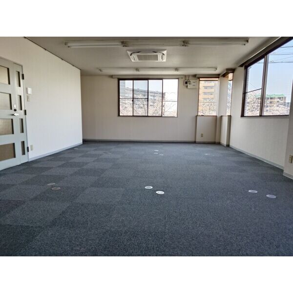 敷地内/建物